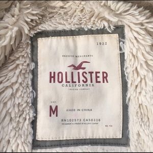 Hollister Jackets & Coats - Hollister coat Hollister Jackets & Coats - Hollister coat